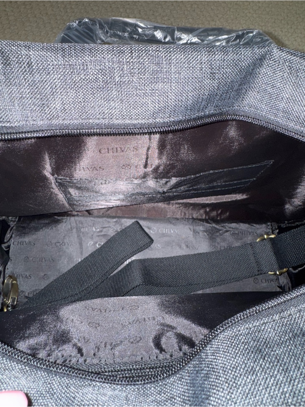 Chivas Black & Grey Laptop Bag – Brand New & Spacious – Fits 18" Laptop - Picture 7 of 12